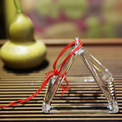 China 3&quot; - 32&quot; pirámide del canto del cuarzo/pirámide cristalina clara para la meditación Chakra proveedor